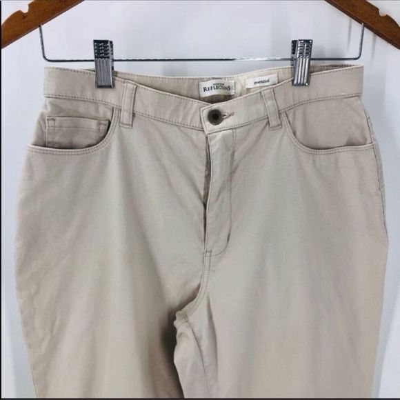 4/$45 NORTHERN REFLECTIONS | Khaki Beige Cuffed Shorts | 4 - Picture 4 of 6